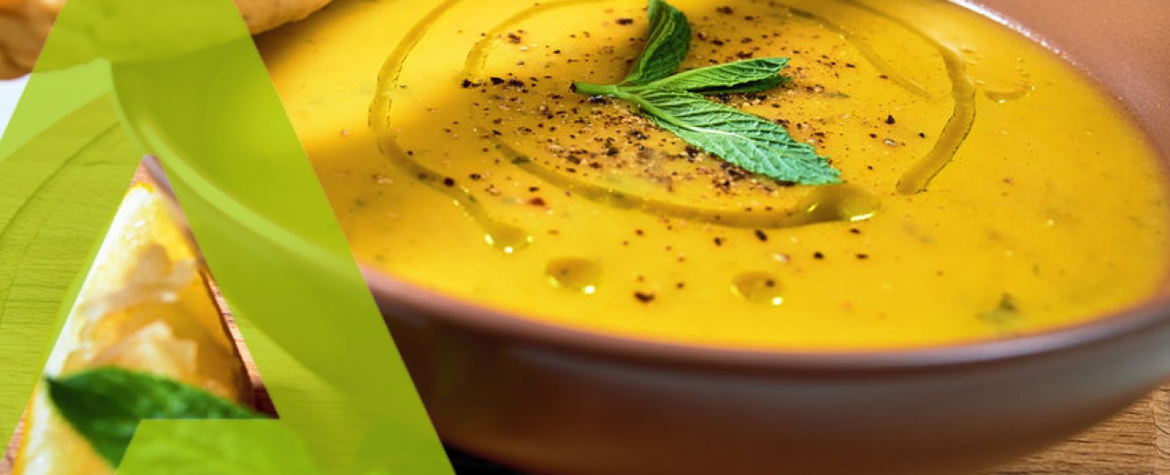 Soupe de lentilles corail, céleri et lait d'avoine