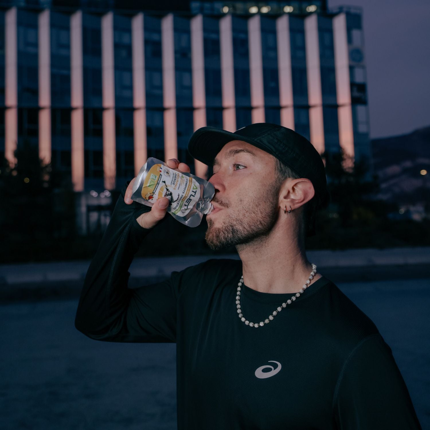 Bien s’alimenter pour la SaintéLyon : la stratégie nutritionnelle du coureur d’endurance