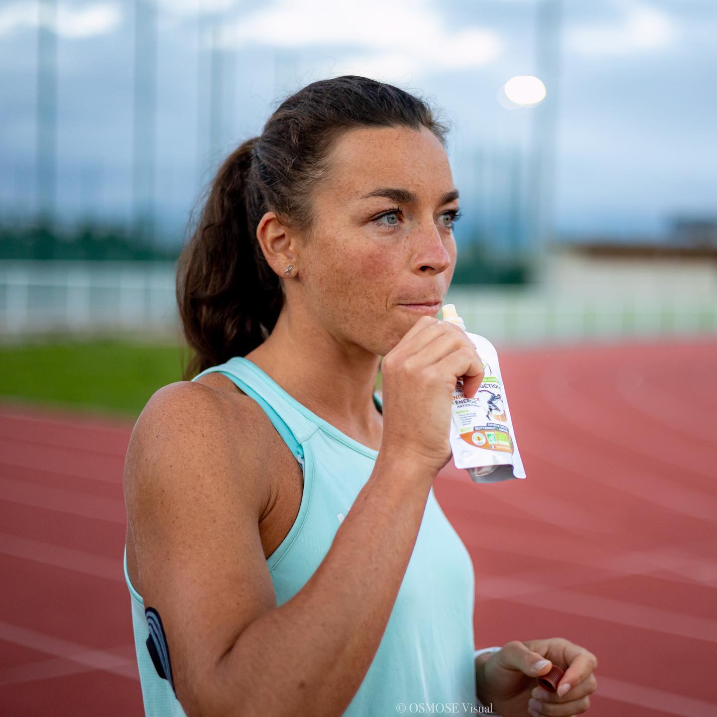Quelle compote énergétique choisir (IG, fibres, ingrédients, sans additifs) ?
