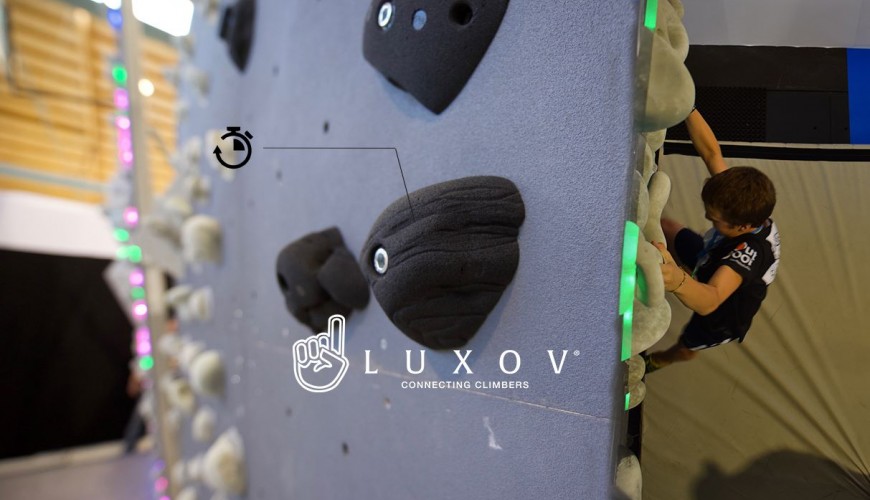 Luxov : prises d'escalade connectées